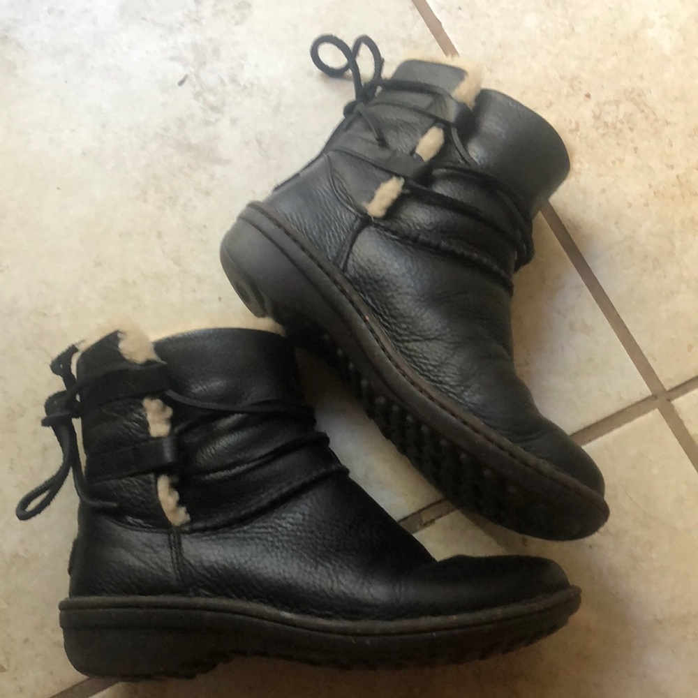 Black leather UGG booties W8
